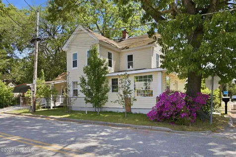 306 Bank Street Elizabeth City NC 27909