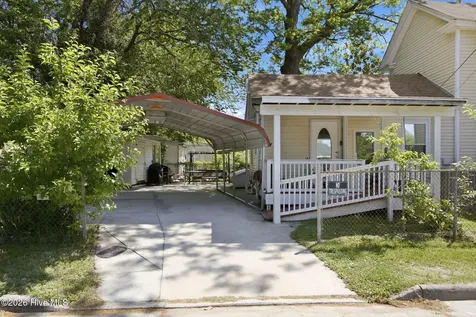 306 Bank Street Elizabeth City NC 27909
