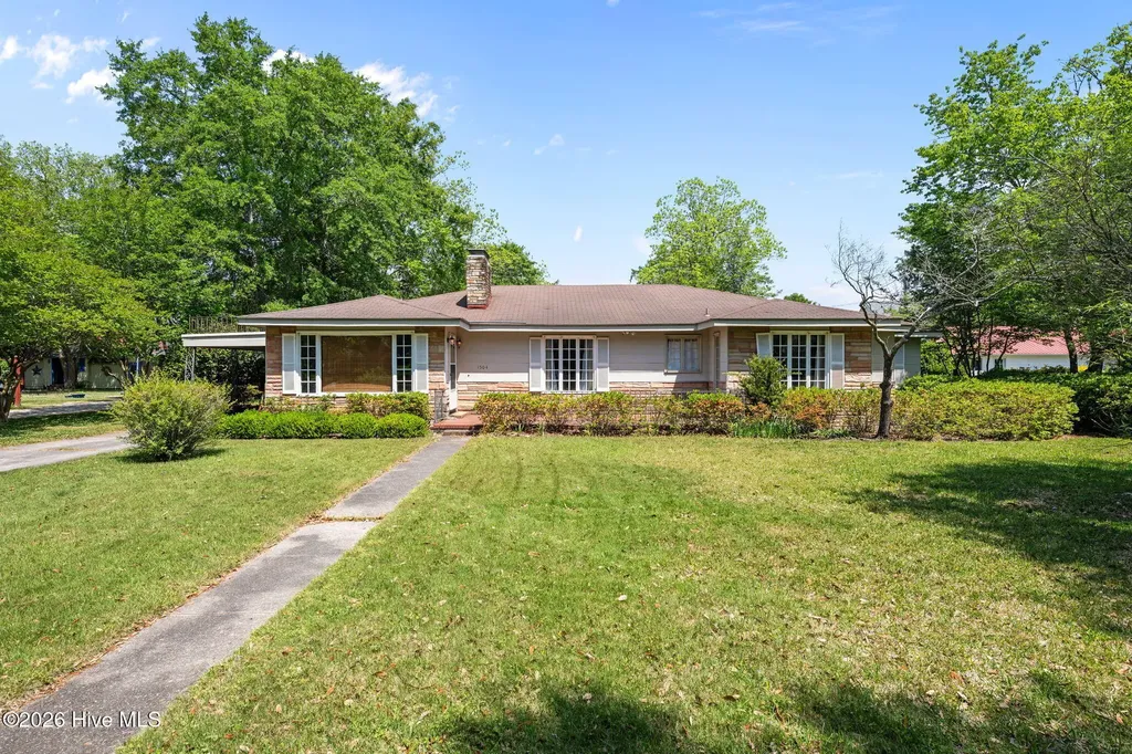 1504 Lucerne Way New Bern NC 28560