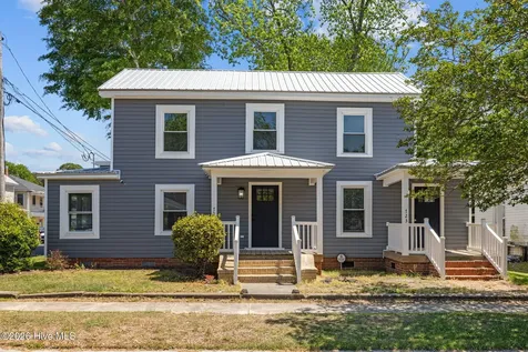 723 & 725 N Market Street Washington NC 27889