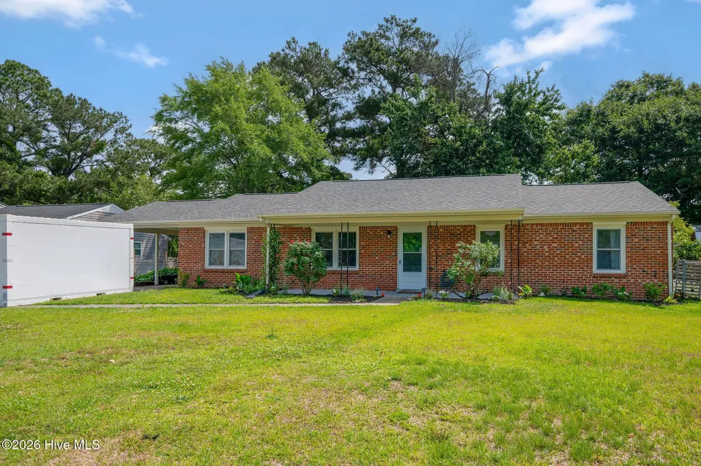 105 Lance Court Jacksonville NC 28546