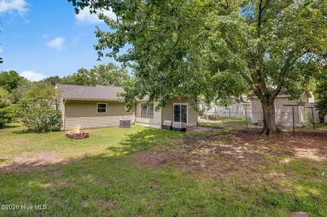105 Lance Court Jacksonville NC 28546