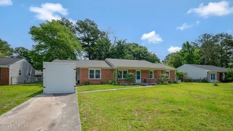 105 Lance Court Jacksonville NC 28546