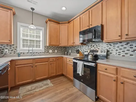 301 Savannah Drive Jacksonville NC 28540