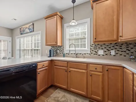 301 Savannah Drive Jacksonville NC 28540