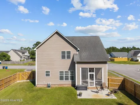 301 Savannah Drive Jacksonville NC 28540