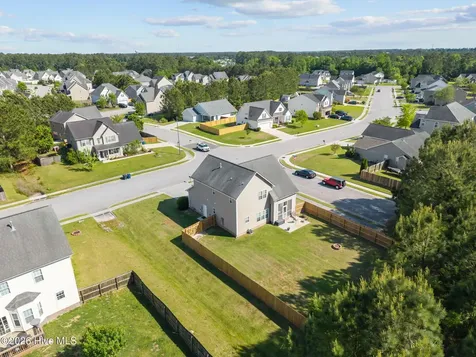 301 Savannah Drive Jacksonville NC 28540
