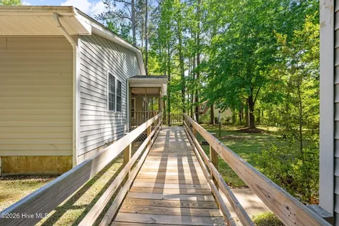 7103 Brigantine Boulevard Oriental NC 28571