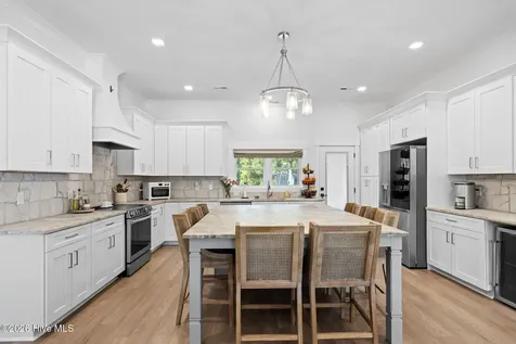 1042 Mable Drive Calabash NC 28467