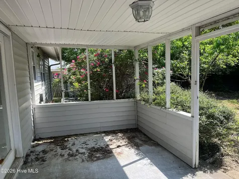 502 S Pine Cone Lane Jacksonville NC 28546