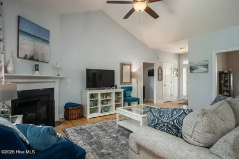 302 Big Pine Court Hubert NC 28539