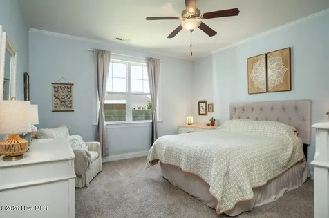 302 Big Pine Court Hubert NC 28539