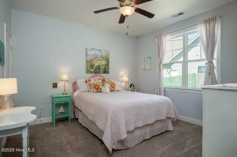 302 Big Pine Court Hubert NC 28539