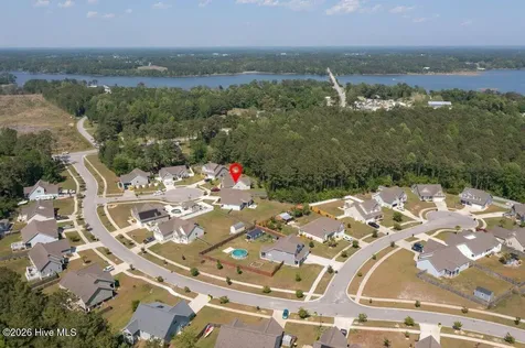 302 Big Pine Court Hubert NC 28539