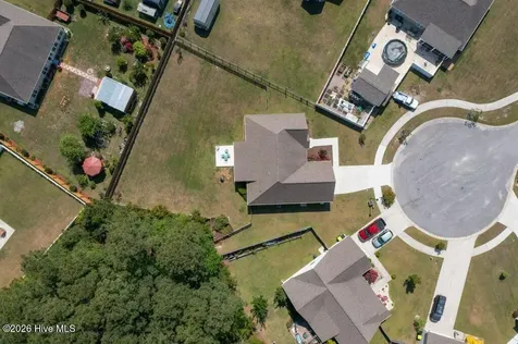 302 Big Pine Court Hubert NC 28539