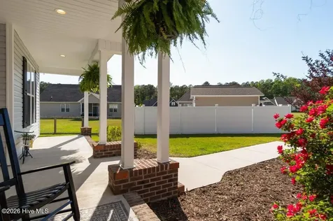 302 Big Pine Court Hubert NC 28539