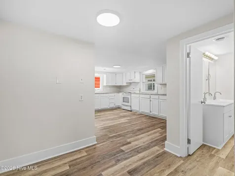 215 Richlands Avenue Jacksonville NC 28540