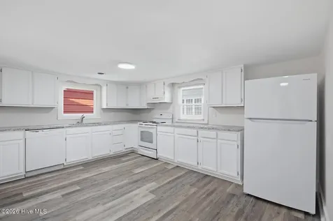 215 Richlands Avenue Jacksonville NC 28540