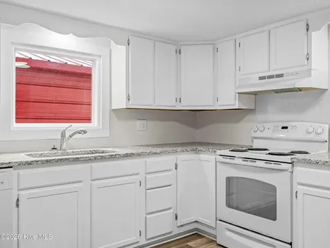 215 Richlands Avenue Jacksonville NC 28540