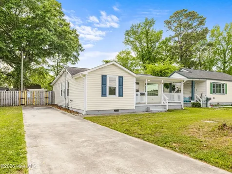 215 Richlands Avenue Jacksonville NC 28540