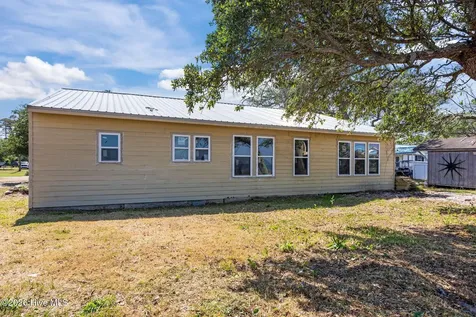 2472 Cedar Island Road Cedar Island NC 28520