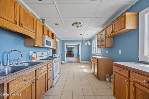 2472 Cedar Island Road Cedar Island NC 28520
