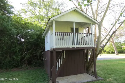504 Midyette Street Oriental NC 28571