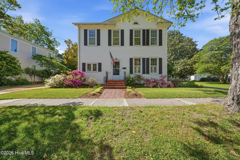 215 W Queen Street Edenton NC 27932