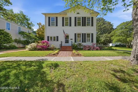 215 W Queen Street Edenton NC 27932