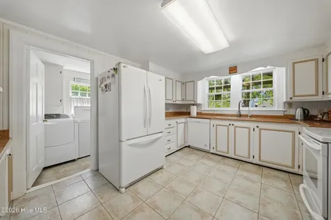 215 W Queen Street Edenton NC 27932