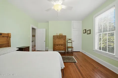 215 W Queen Street Edenton NC 27932