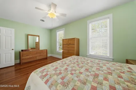 215 W Queen Street Edenton NC 27932