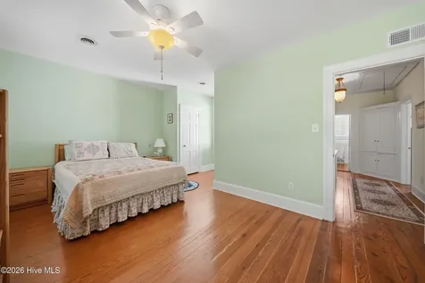 215 W Queen Street Edenton NC 27932