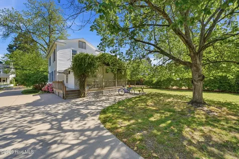 215 W Queen Street Edenton NC 27932