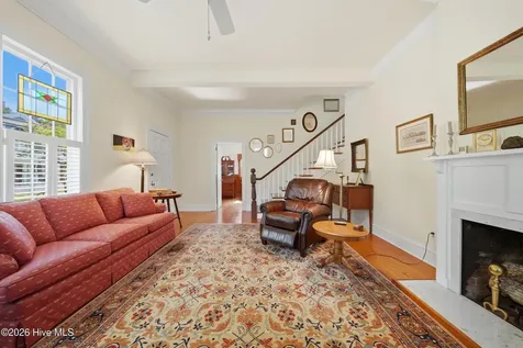 215 W Queen Street Edenton NC 27932