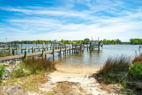 106 Bimini Court Havelock NC 28532