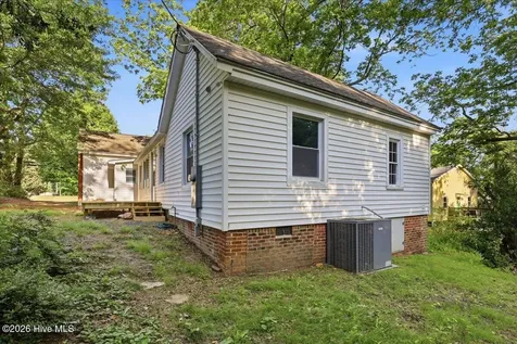511 S Pine Street Spring Hope NC 27882