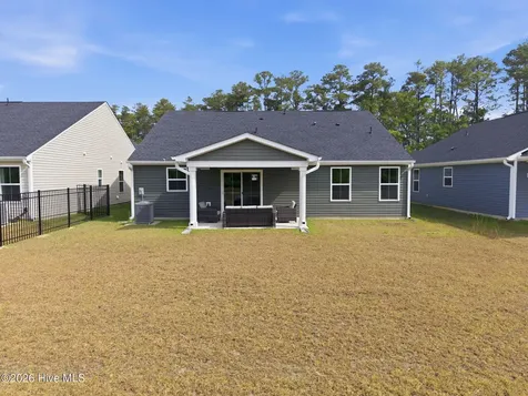 1123 Middle Crest Drive NE Bolivia NC 28422