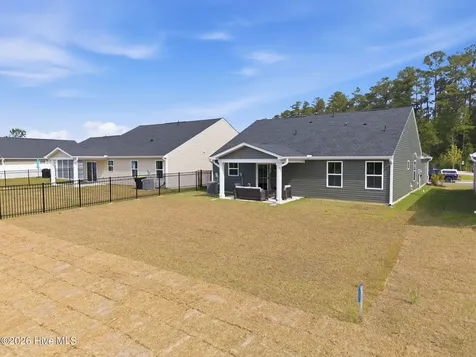 1123 Middle Crest Drive NE Bolivia NC 28422