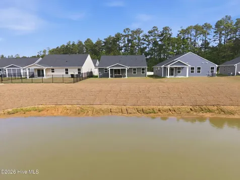 1123 Middle Crest Drive NE Bolivia NC 28422