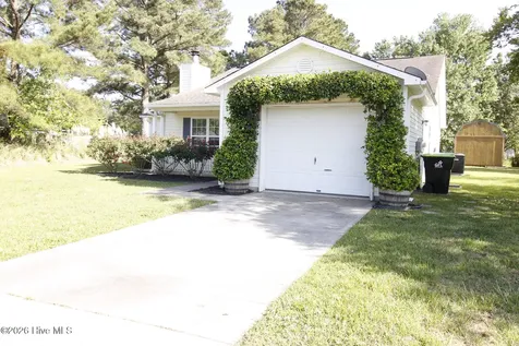 103 Quarterhorse Lane Jacksonville NC 28546