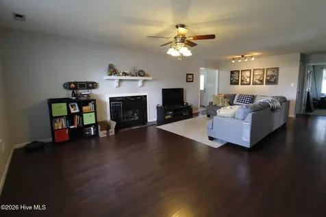 103 Quarterhorse Lane Jacksonville NC 28546