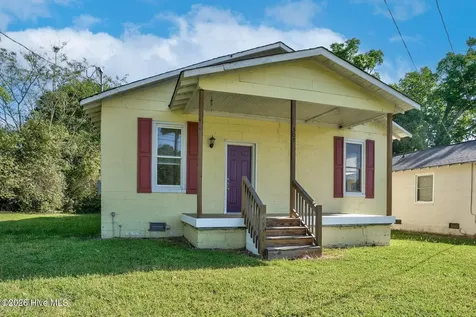 307 E Irwin Street Pinetops NC 27864