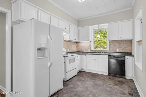 307 E Irwin Street Pinetops NC 27864