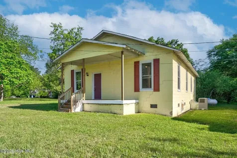 307 E Irwin Street Pinetops NC 27864
