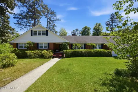 1904 York Street Kinston NC 28504