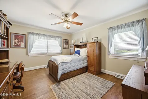 1904 York Street Kinston NC 28504