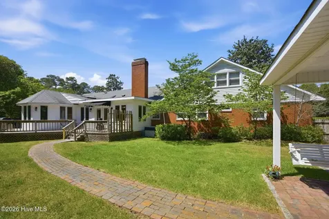 1904 York Street Kinston NC 28504