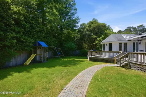 1904 York Street Kinston NC 28504