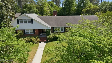 1904 York Street Kinston NC 28504